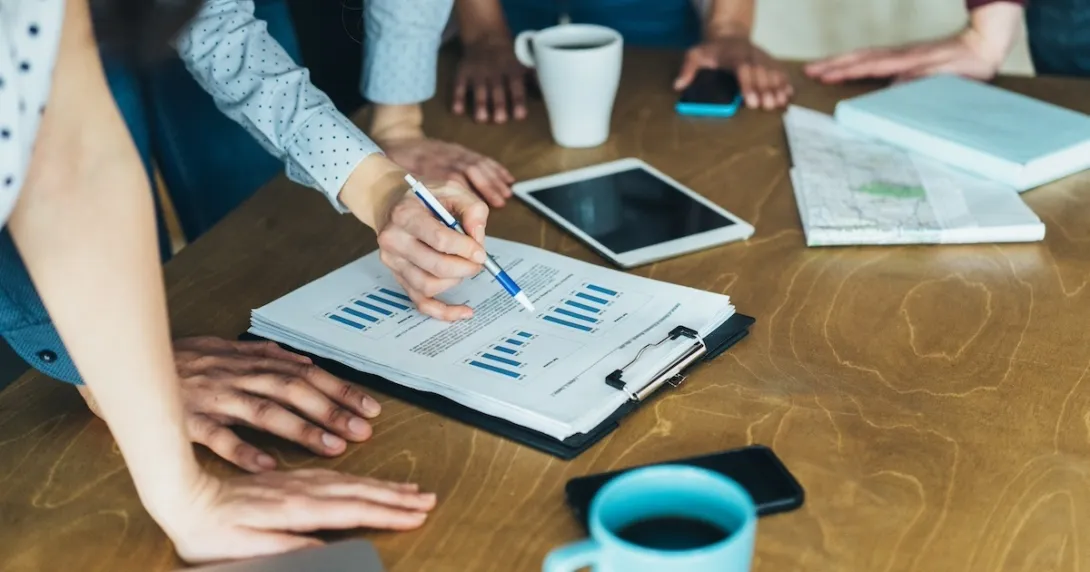 Financial data/graphs