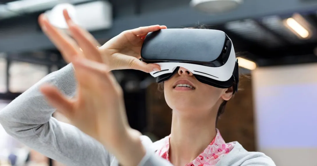 A person using a virtual reality lens